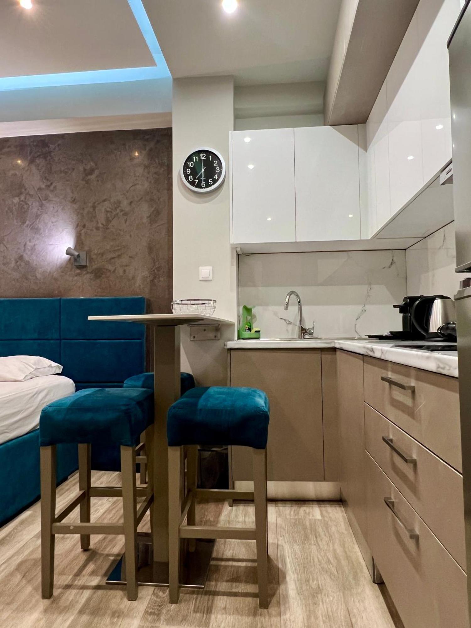 Emerald Lux Apartment Атина Екстериор снимка